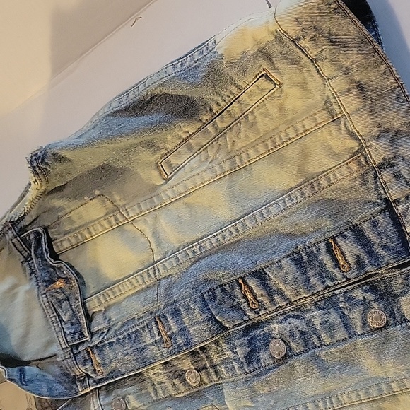 Jean jacket - Picture 3 of 6